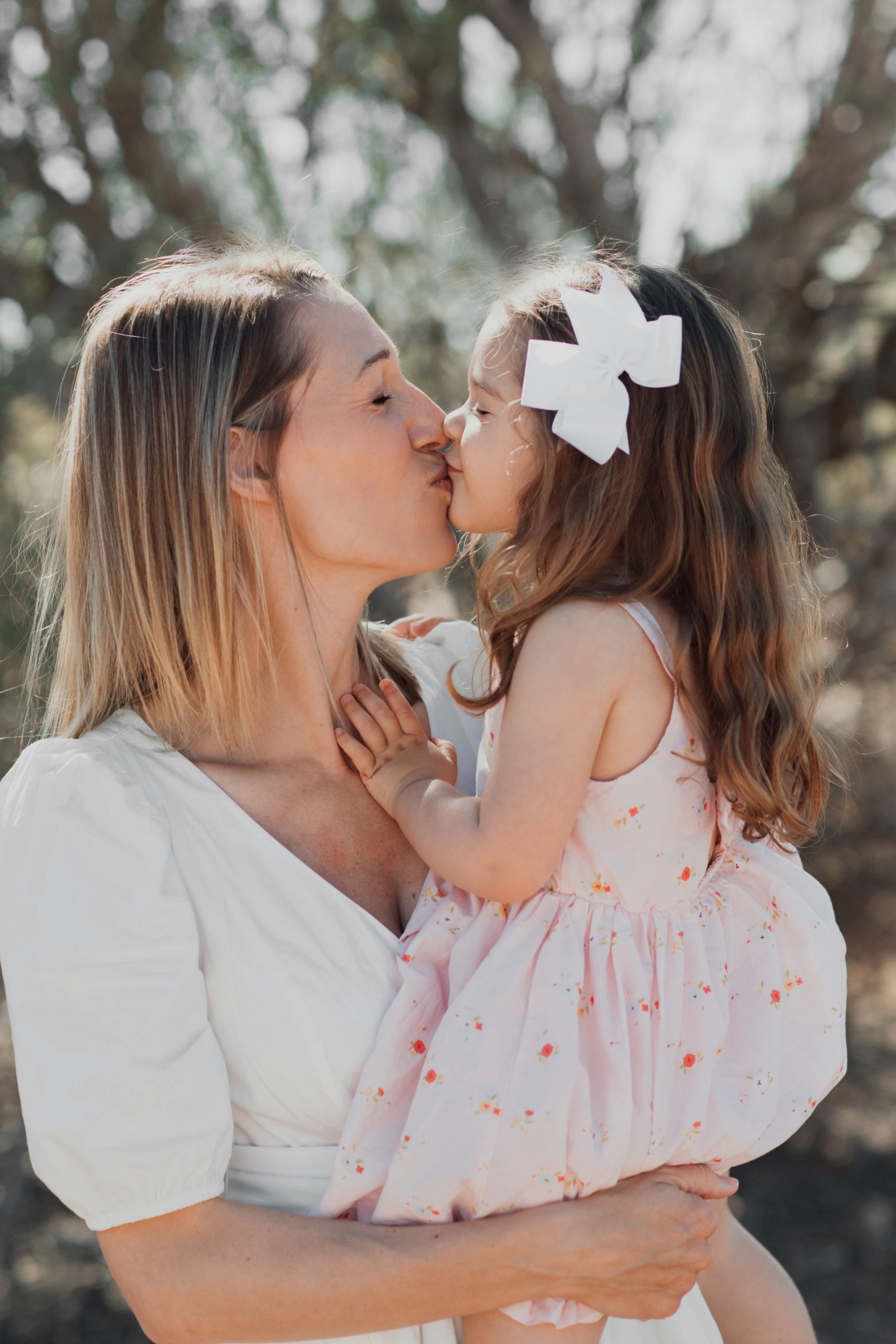 Phoenix Wedding Photographer; Phoenix Wedding; Phoenix Wedding Photographers; Husband and Wife Photographers; Phoenix Outdoor Wedding; Phoenix Backyard Wedding; The Hoskins; Scottsdale Wedding Photographers; Phoenix Family Photographer; Papago Park; Papago Park Family Session;Papago Park Hole in the Rock