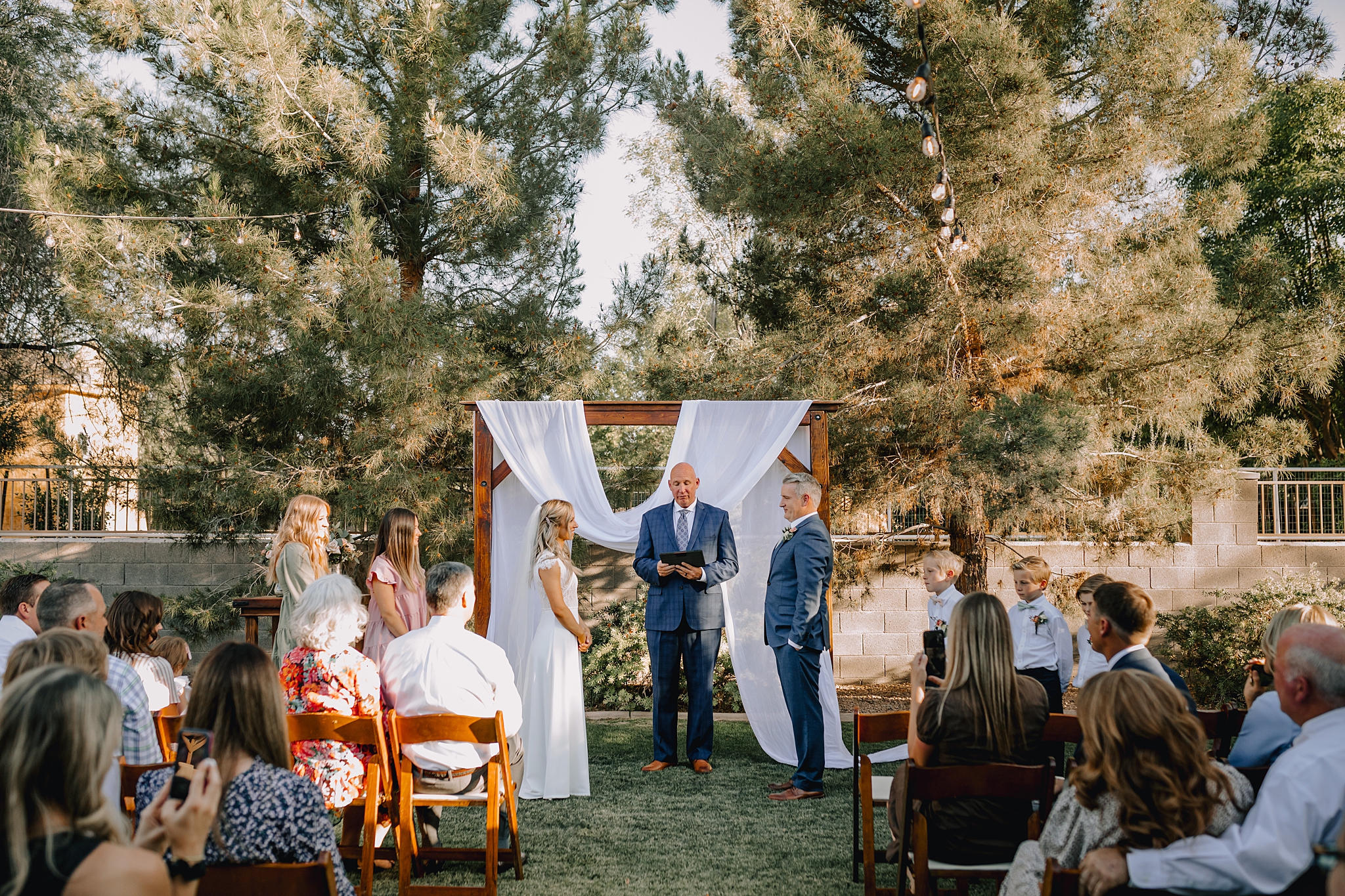 Phoenix Wedding Photographer, Scottsdale Wedding Photographer, Phoenix Backyard Wedding, Phoenix Backyard Wedding Photographer, Arizona Wedding Photographer, Outdoor Wedding Photographer, The Hoskins Photography