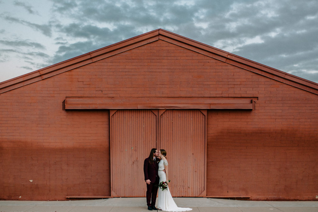 Phoenix Wedding Photographer; Phoenix Wedding; Wedding Photographers; Phoenix Outdoor Wedding; Aaron Hoskins Photography; The Hoskins Photography; Arcosanti Wedding