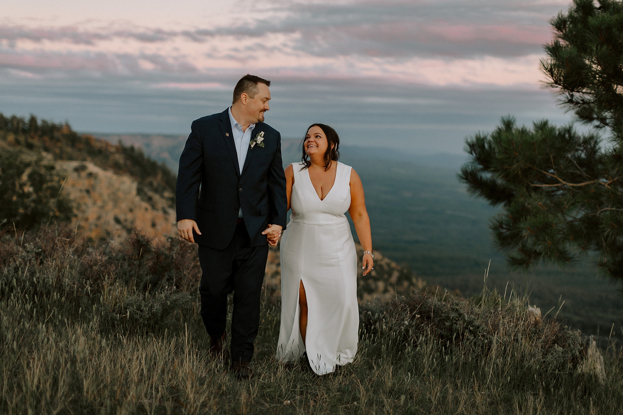 Wedding on the Mogollon Rim in Strawberry, Arizona, Phoenix Wedding Photographer, Bride and Groom Wedding