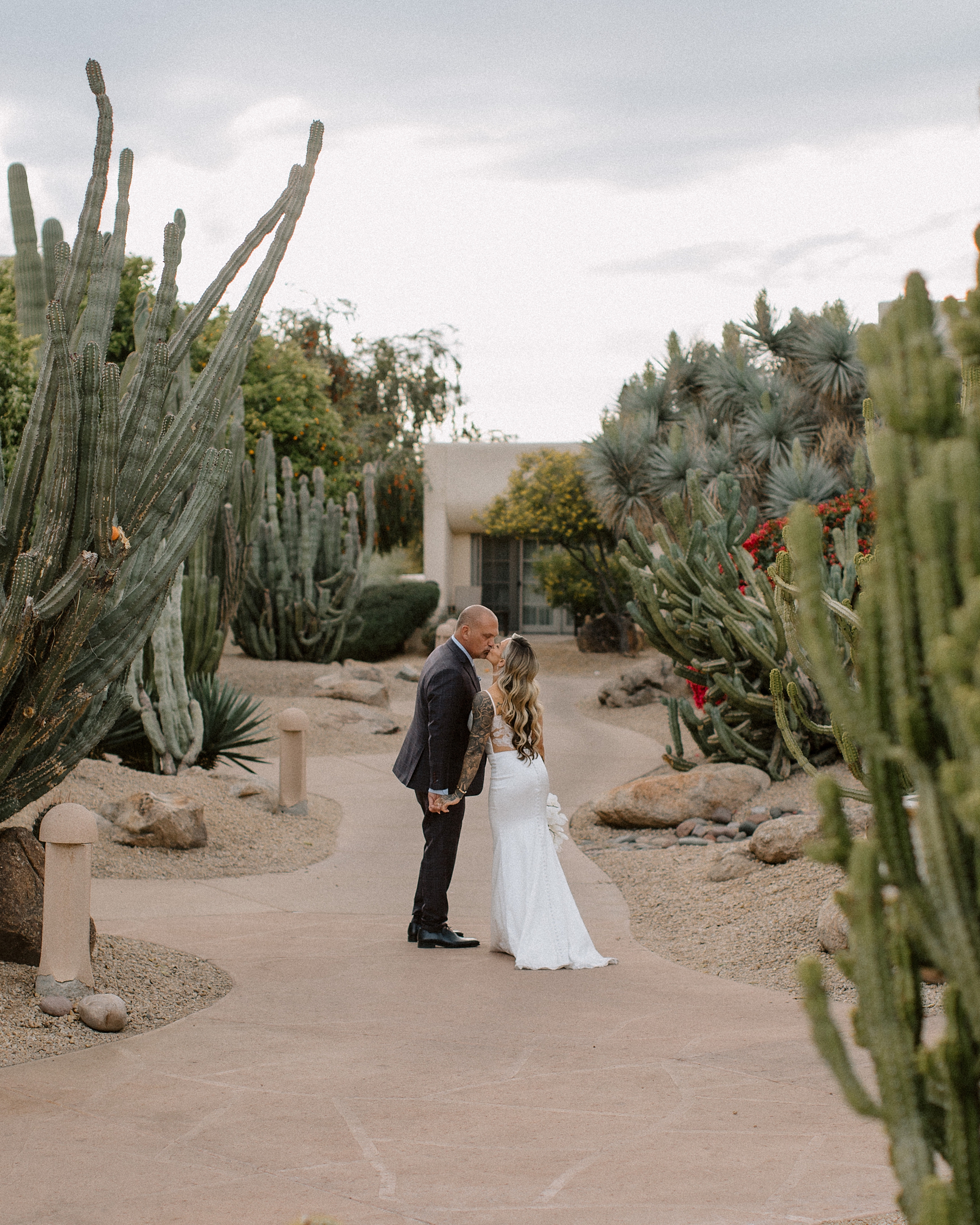 Camelback Inn Wedding, Phoenix Wedding Ceremony, Camelback Inn Wedding Photographer, Camelback Mountain, Scottsdale Bride and Groom