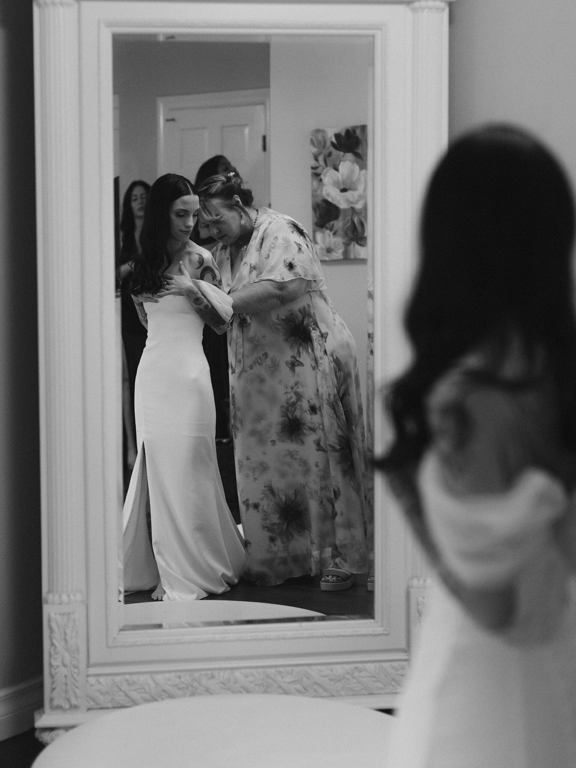 Bride getting ready at Stone Bridge Manor in Mesa, Arizona